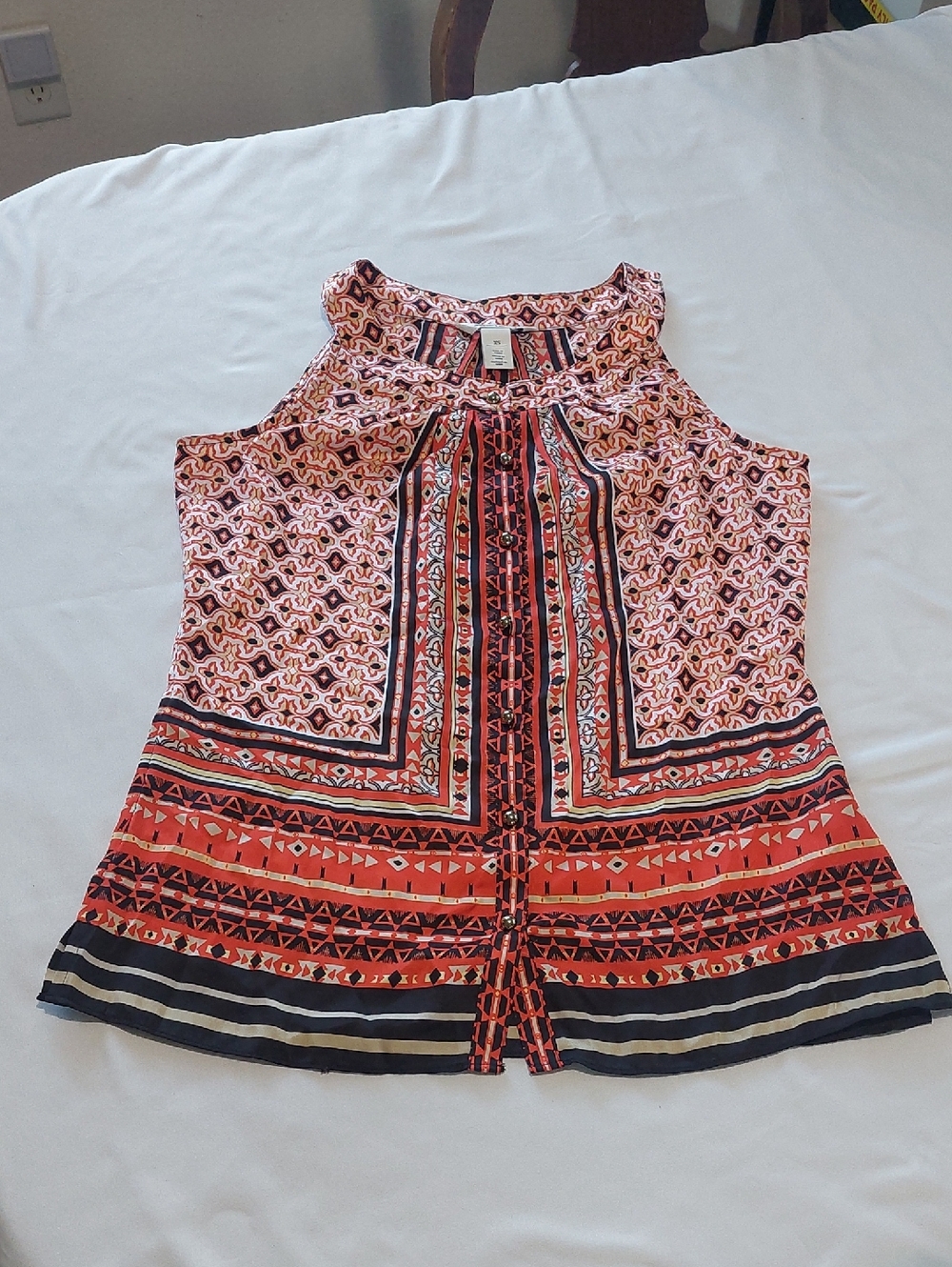 White House Black Market Orange Red ,White & Black Patterned Sleeveless Blouse.